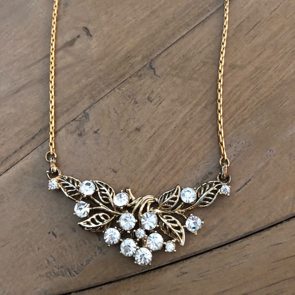 Vintage Jewelry - Vintage gold and rhinestone necklace